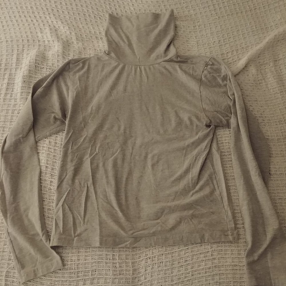 Los Angeles Apparel Cotton Spandex Turtleneck in Heather Grey